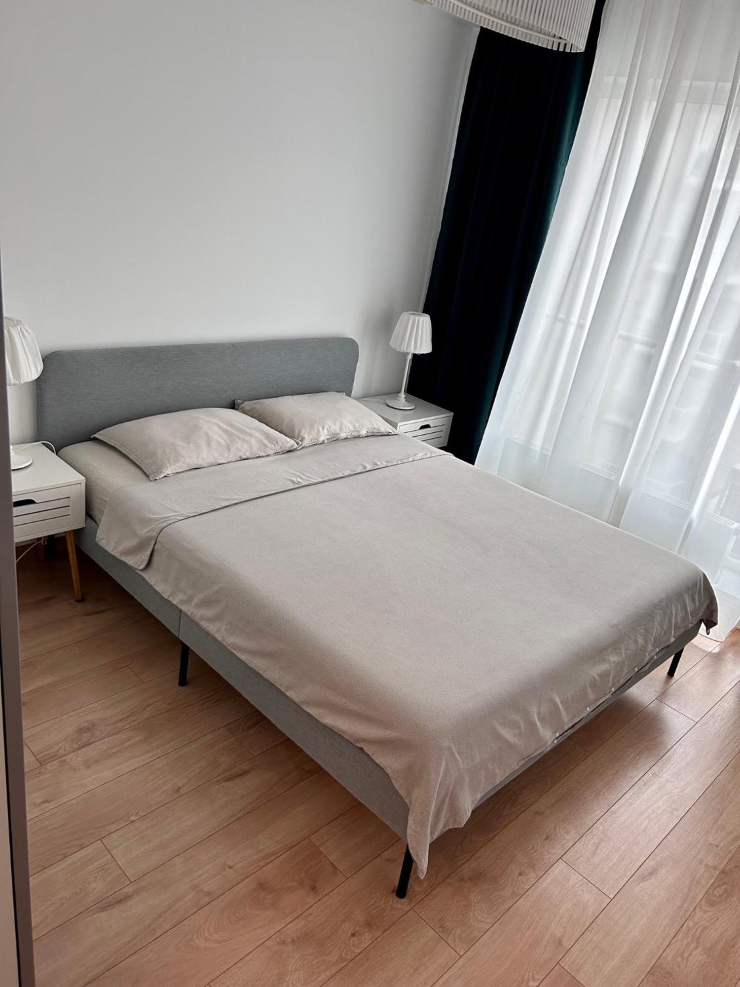 Sunrise Apartment Bukares Bagian luar foto