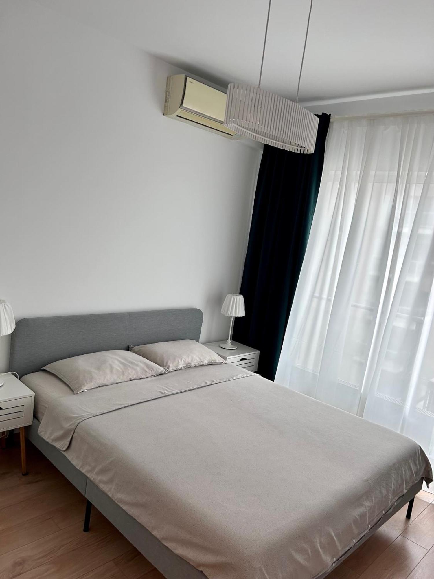 Sunrise Apartment Bukares Bagian luar foto