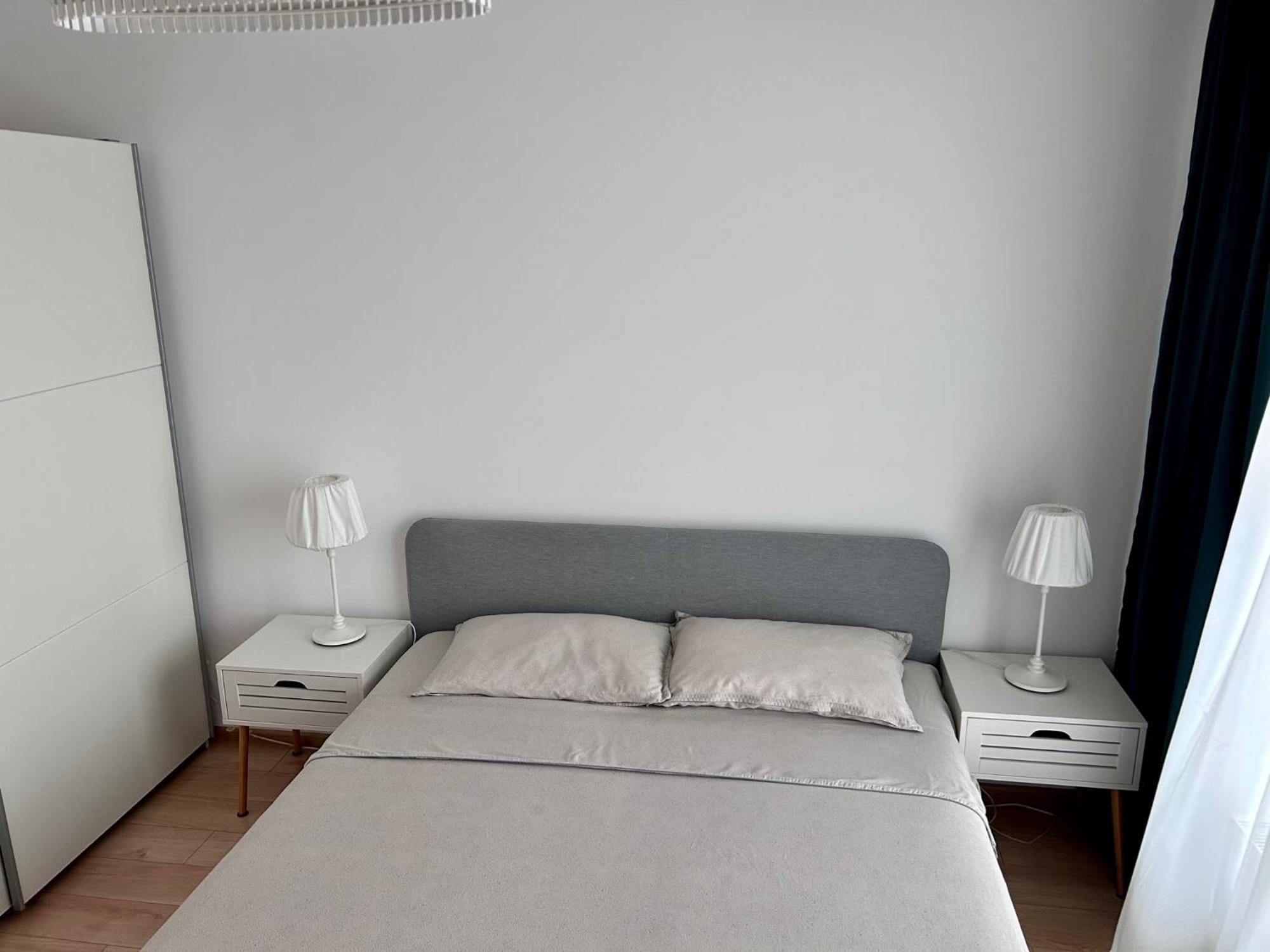 Sunrise Apartment Bukares Bagian luar foto